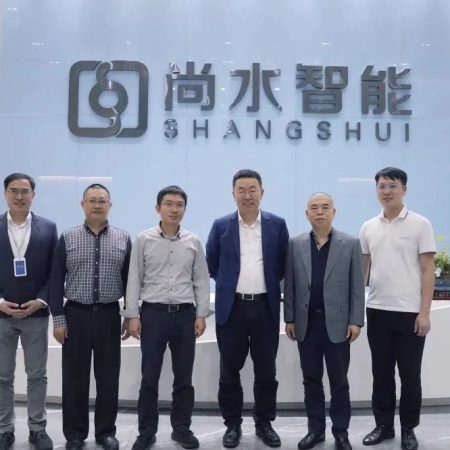 中科院物理所李泓研究员到访suncitygroup太阳新城 交流新能源行业前沿技术